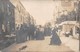 50 BRÉHAL - Carte Photo Jour De Marché Dans La Rue Principale Près De L'église - Brehal