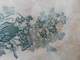 Delcampe - Onnaing Plat Rond En Faïence Service Moisson Vert Décor Bouquets Fleuris Chapeau Papillon - Onnaing (FRA)