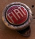 ATTENTION C'EST UNE BOUTONNIERE - RONDE - LOGO FIAT - VOITURE - CAR - AUTO - MACCHINA - ITALIA - ITALIE-ITALIEN- MILANO - Fiat