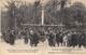 PARIS-75008-LES CHEVAUX DE BOIS AUX CHAMPS-ELYSEES, PARIS PENDANT LE BOMBARDEMENT AVRIL 1918 - Arrondissement: 08