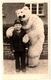 Photo Originale Eisbär Déguisement D'Ours Blanc Polaire Posant Avec Un Enfant à La Casquette Vers 1940 Berlin, E. Plümer - Anonymous Persons