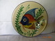 ASSIETTE MURALE POISSON . - . SIGNEE AU DOS - A IDENTIFIER. DIAMETRE 28 CMS - POIDS 1,012 KGS - Sonstige & Ohne Zuordnung