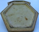 Delcampe - ANCIENNE BOITE HEXAGONALE EN TERRE CUITE . ANGELOTS. CHIEN . CHIMERES . DINI CELLAI SIGNA ITALY. FRILLI TERRACOTTA BOX - Koffer