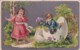 2605101 Gelukkig Nieuwjaar, Kip Geeft Meisje Bloemen Aan.(reliëf Kaart) (kleine Vouwen In De Hoeken) - Nouvel An