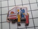 316c Pin's Pins / Beau Et Rare / THEME : TRANSPORTS / CAMION DE LIVRAISON SURGELES THIRIET - Transports