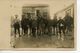 2138. CPA PHOTO 54 GROSROUVRES. MILITAIRES WW1. GROUPE AVEC CHEVAUX ET CASQUES - Altri & Non Classificati