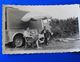 FOURGONETTE CITROEN  De 1950 Servant De Camping Car Pique Nique Parasol Photographe Photo Originale Voiture Automobile - Cars