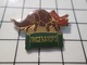 615B Pin's Pins / Beau Et Rare / THEME : ANIMAUX / DINOSAURE TRICERATOPS Par PRIMES & FACONS - Dieren