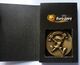 RARE MEDAILLE OFFICIELLE EN BRONZE  UEFA EURO 2004 AU PORTUGAL - Apparel, Souvenirs & Other