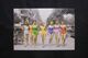 PIN UPS - Carte Postale - Covers Girls Sur Les Champs Elysées - Edition Moderne - L 70837 - Pin-Ups