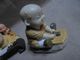 Delcampe - Petit Lot De 5 Figurines En Résine "Petits Personnages Garçons Japonais" - Personnages