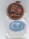 Grosse Médaille En Bronze 62 Mm X 5 Mm  Avec  Un Pendentif  40 Mm  Ficado - Bekleidung, Souvenirs Und Sonstige