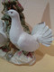 Delcampe - Gran Escultura De Porcelana Con 3 Palomas Blancas. Marca Rex. - Altri & Non Classificati