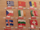 25 Plaquettes Drapeaux L'Alsacienne Drapeaurama. Vatican Europe  Monaco Autriche Andorre... Drapeau. Lot 1 - Blechschilder (ab 1960)