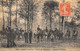 Chantilly          60          Chasse à Courre.  La Forêt. Pendant L'attaque       (voir Scan) - Chantilly