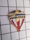 712A Pin's Pins / Beau Et Rare / THEME : MONTGOLFIERES / BALLON TRICOLORE PRIMAGAZ - Montgolfières