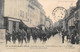 Compiègne      60   Guerre14/18   Infanterie Traversant La Ville Allant à Tracy Le Val .Relève De Tranchées (voir Scan) - Compiegne