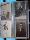 MAN - HOMME - MÄNNER - HOMBRE - UOMO / 1 LOT Van 124 Foto's ( Zie Scans ) Carte Photo ! - Alben & Sammlungen