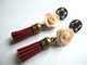 Boucles D'oreilles Roses, Cadeau Original, Fleurs Fait-main, Pompon, Bordeaux Rose Pâle, Hippie, Suédine, Porcelaine Fro - Aretes