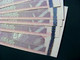 Error Printing UNC Banknote Iraq P-89 2002 10000 Dinars, There Are White Spots On The Jacket - Iraq