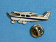 1 PIN'S //  ** AVION CESSNA 172 R SKYHAWK ** - Avions