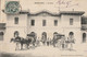 CARTE POSTALE ORIGINALE ANCIENNE : MONTELIMAR  GARE ATTENTE DE CALECHES ET CLIENTS POUR CORRESPONDANCE TRAIN DROME (26) - Stazioni Senza Treni