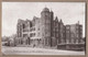 CPA PAYS DE GALLES - LLANDRINDOD WELLS - Ye Wells Hotel - TB PLAN Etablissement Et Sa Façade + Rue - Radnorshire