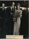 GRANDE BRETAGNE - Mariage De Janet ATTLEE, Fille Du Premier Ministre Anglais (à Gauche Sur La Photo) - Célébrités