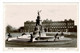 Ref 1466 - 1911 Postcard Queen Victoria Memorial Buckingham Palace London - Harrison Stamp - Storia Postale