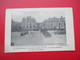 SAINTE MENEHOULD   La Place De L'Hotel De Ville, La Caisse D'Epargne, L'Avenue Victor Hugo - Plan Militaires Tres Animé - Sainte-Menehould