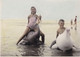 ENFANTS AVEC ÂNE ANIMAL GONFLABLE POUR PISCINES. CHILDEN NIÑOS. CIRCA 1950's, ARGENTINE. PHOTO 8X11CM -LILHU - Anonymous Persons