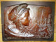 SUPERBE BAS RELIEF EN BRONZE SUR CHENE * GEDENK BRUGGE * - Sculpteur LALOO, Karel (1883 - 1957) * Signée 1924 - Brons