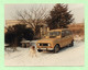 PHOTO (13x10) - RENAULT 4L Beige Dans La Neige + Epagneul - - Toerisme