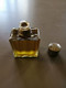 Flacon Ancien De Parfum Ou Eau De Toilette De Voyage Plein Non Identifié Environ 50ml - Miniatures (sans Boite)