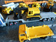 Delcampe - Lot Miniature Matériel Travaux Public Majorette Siku Matchbox Tractopelle Grue Bulldozer Rouleau Camion Ford Porte Char - Oud Speelgoed