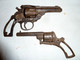 RARE DEUX PISTOLETS REVOLVERS SMITH & WESSON ET A BROCHE TYPE LEFAUCHEUX.VENDU DANS SON ÉTAT ROUILLER POUR LES PIÉCES - Armes Neutralisées