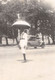 2 Photos Traffic Policeman With Umbrella Calcutta Kolkata India 1920s ? - Otros & Sin Clasificación