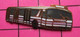 SP06 Pin's Pins / Beau Et Rare / THEME : TRANSPORTS / AUTOBUS DE L'AEROPORT DE GENEVE Tirage Numéroté 055 - Transportation