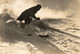 CPSM Photo - ALPE D HUEZ -  Skieur Effectuant Un Cristania -  Scan Du Verso - - Wintersport