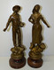 2 ANCIENS SUJETS STATUETTES REGULE VERNIS SOCLE BOIS HOMME A LA PIPE & FEMME AU PANIER COLLECTION DECO - Sonstige & Ohne Zuordnung