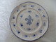 Assiette Motif Fleur De Lys - Henriot - Quimper/Henriot (FRA)