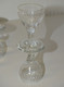 Delcampe - 11 ANCIENS PETITS VERRES A PIED VERRE Soufflé Et Gravés  CAVE A LIQUEUR COLLECTION VITRINE  Déco Table - Verre & Cristal