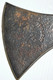 BELLE ANCIENNE HACHE De FORESTIER PEUGEOT Frères Initiales T.U. Manche Bois Usé COLLECTION OUTIL ANCIEN VITRINE DECO - Outils Anciens