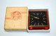 ANCIEN PETIT REVEIL EUROPA VINTAGE Plastique ROUGE Avec Sa Boite 1968 FONCTIONNE Collection Vitrine Déco Vintage - Alarm Clocks