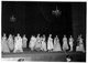 PHOTO DE PRESSE GALA DE HAUTE COUTURE PARISIENNE 24/05/1957 AU THEATRE DES CHAMPS ELYSEES 17.50 X 12.50 CM - Sonstige & Ohne Zuordnung