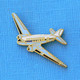 1 PIN'S //  ** AVION DOUGLAS C-47 SKYTRAIN / CHRONIQUE ** - Avions