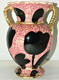 Delcampe - VASE CERAMIQUE VALLAURIS VINTAGE Décors NOIRS FOND ROSE ANSES TORSADEES DOREES Collection Déco Vitrine - Vallauris (FRA)