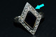 Delcampe - BELLE BAGUE ANCIENNE ARGENT Poinçon 925e GEAI Ou ONYX & MARCASSITES BIJOU BIJOUX - Bagues