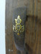 Delcampe - ANCIEN TAMPON BUVARD ARTISANAL AVEC PONTET FUSIL XIX MONOGRAMME EN OR CHASSE - Pisapapeles