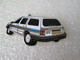 PIN'S   FORD  SIERRA BREAK  2.0 CL  GENDARMERIE  Email Grand Feu - Ford